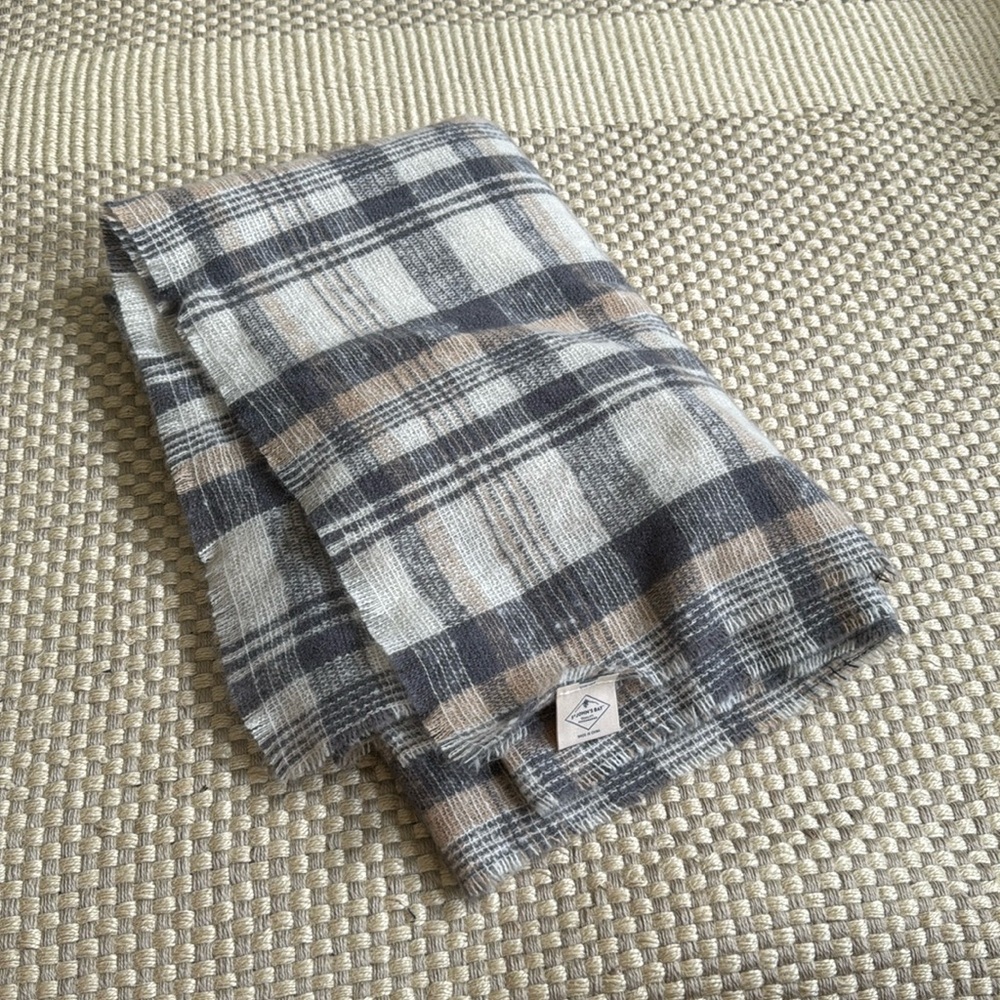 St John’s Bay Gray and Tan Scarf